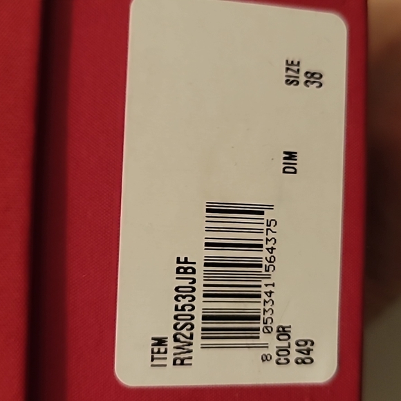 NWB Valentino Sandals - Picture 4 of 5